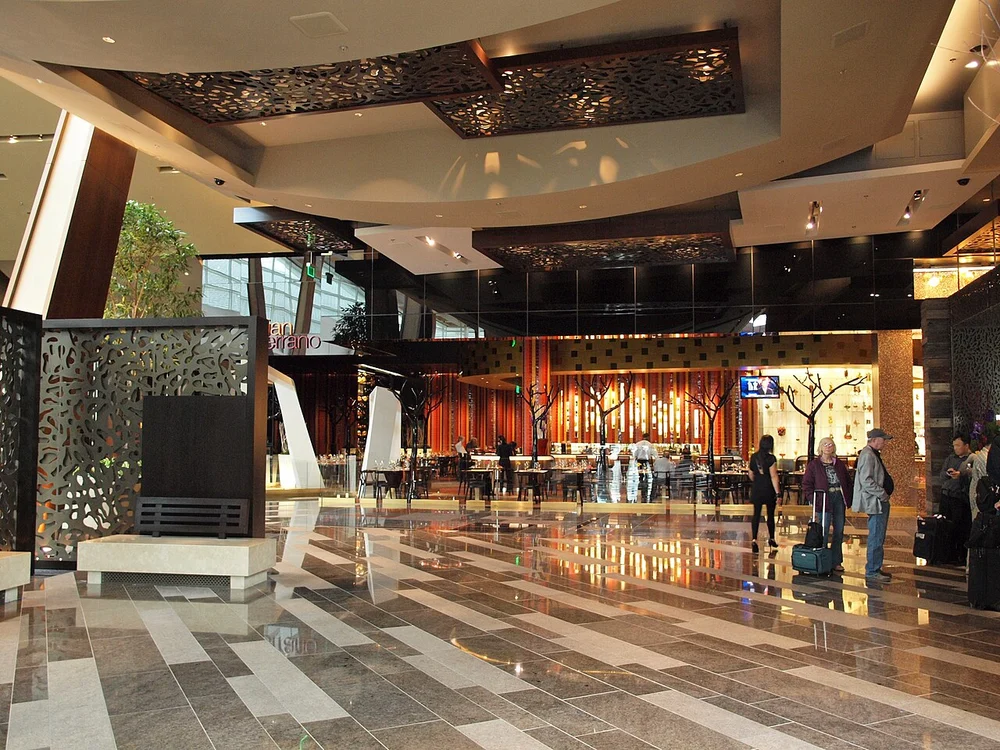 ARIA Resort & Casino Wayfinding Step 1: North Valet Entry