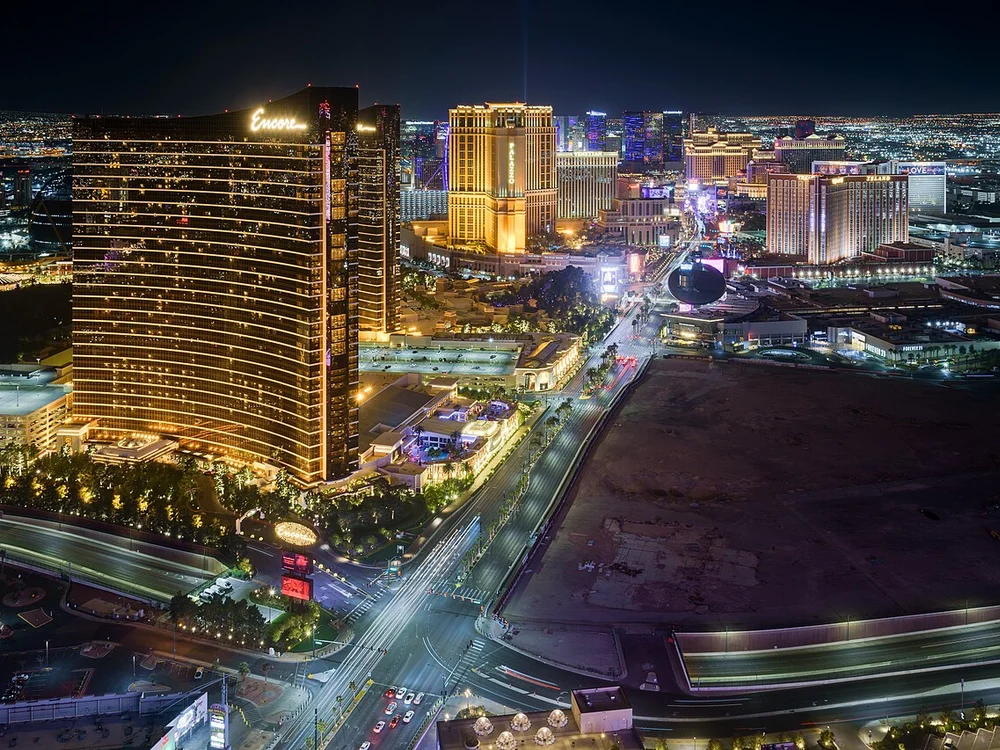 Park MGM & NoMad Wayfinding Step 1: Strip Porte-Cochere