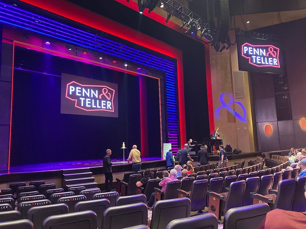 Lobby autograph line where Penn Jillette and Teller greet fans